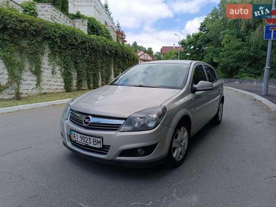 Opel Astra 2011р. у розстрочку
