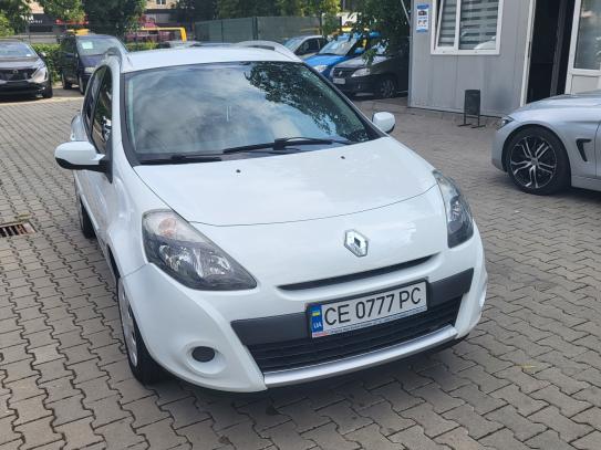 Renault Clio 2012р. у розстрочку