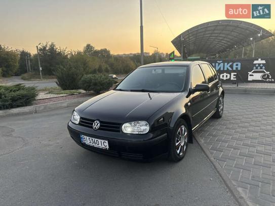 Volkswagen Golf 2001р. у розстрочку