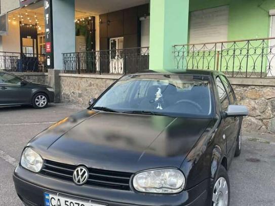 Volkswagen Golf
                            2000г. в рассрочку