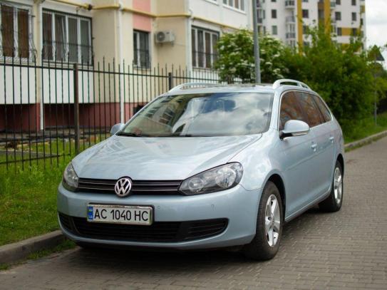 Volkswagen Golf                            2010г. в рассрочку