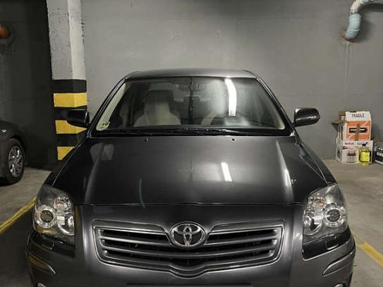 Toyota Avensis 2008г. в рассрочку