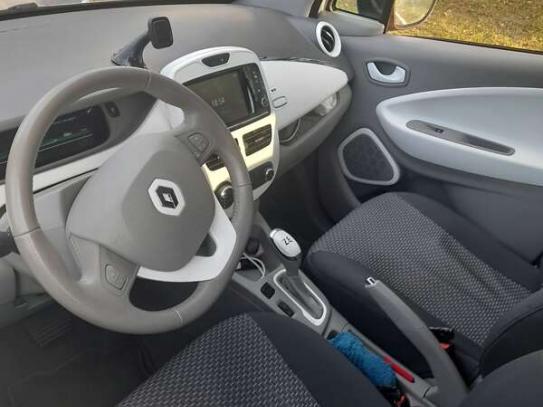 Renault Zoe
                             2015г. в рассрочку