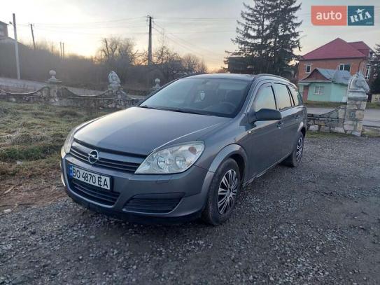 Opel Astra                           2004г. в рассрочку