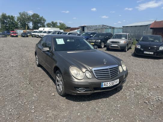 Mercedes-benz E 220
                           2008г. в рассрочку