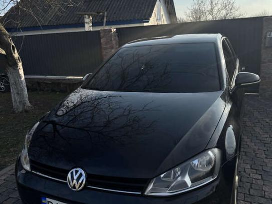 Volkswagen Golf
                            2015г. в рассрочку