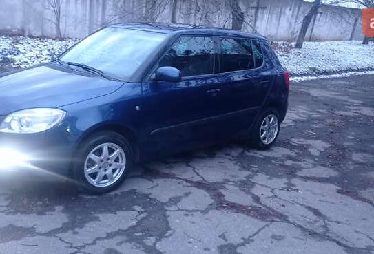 Skoda Fabia                           2010г. в рассрочку