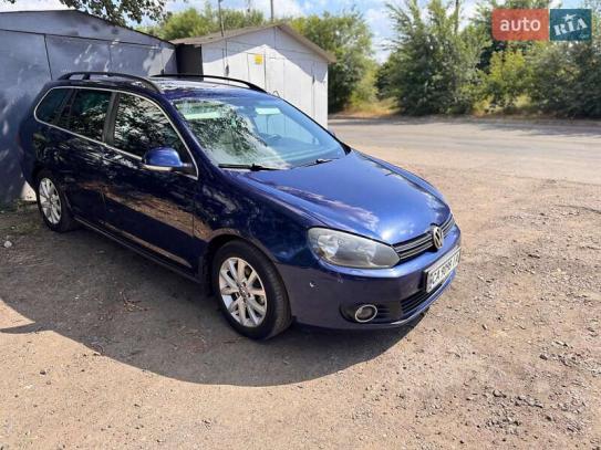 Volkswagen Golf
                            2010г. в рассрочку