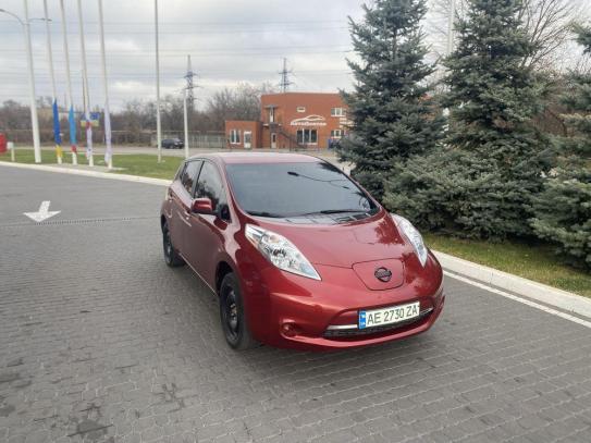 Nissan Leaf                            2014г. в рассрочку