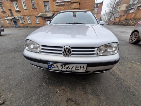 Volkswagen Golf                            2001г. в рассрочку