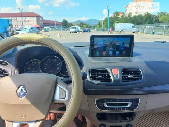 Renault Fluence 2010г. в рассрочку