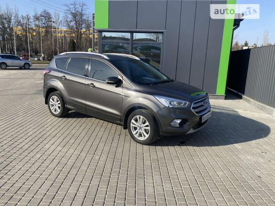 Ford Kuga 2017г. в рассрочку