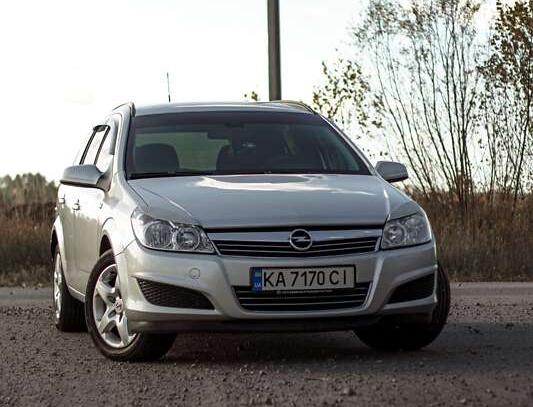 Opel Astra 2009г. в рассрочку