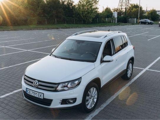 Volkswagen Tiguan 2015г. в рассрочку