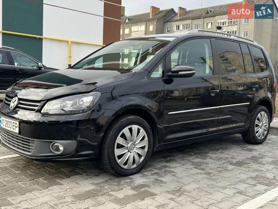 Volkswagen Touran                          2010г. в рассрочку