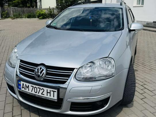 Volkswagen Golf
                            2007г. в рассрочку