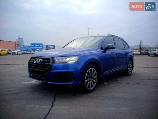 Audi Q7
                              2017г. в рассрочку