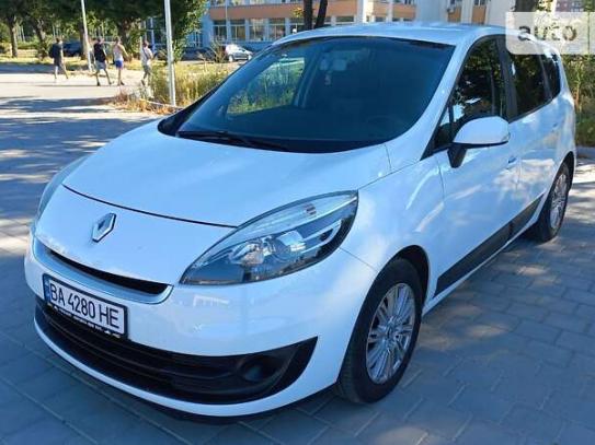 Renault Grand scenic 2012р. у розстрочку