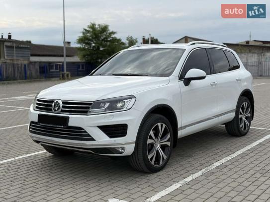 Volkswagen Touareg
                         2016г. в рассрочку