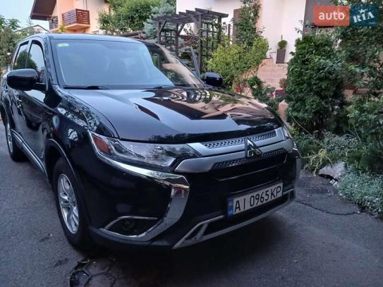 Mitsubishi Outlander                       2019г. в рассрочку