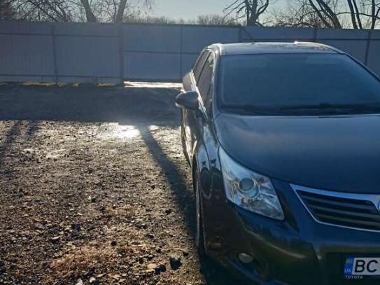 Toyota Avensis 2010г. в рассрочку