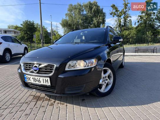 Volvo V50
                             2011г. в рассрочку