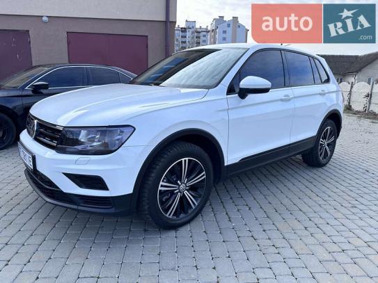 Volkswagen Tiguan 2016р. у розстрочку