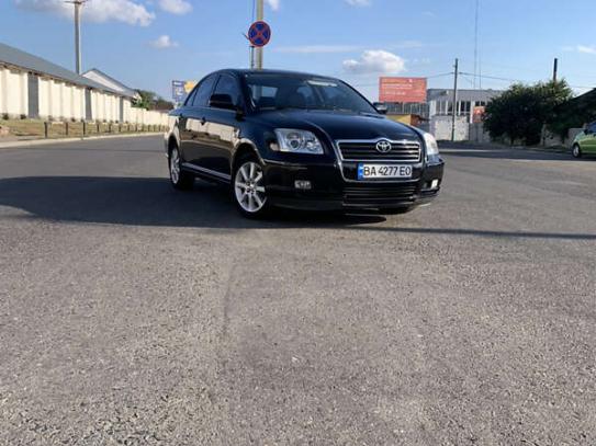 Toyota Avensis                         2006г. в рассрочку