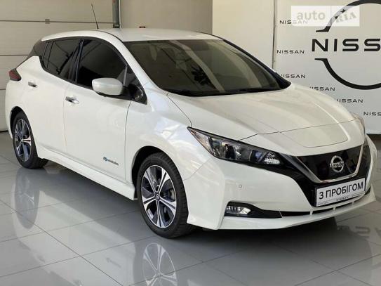 Nissan Leaf 2019г. в рассрочку