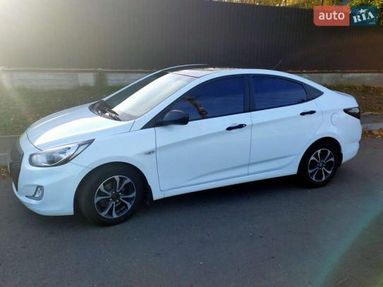 Hyundai Accent 2012г. в рассрочку