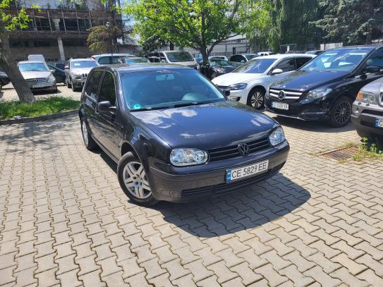 Volkswagen Golf
                            2003г. в рассрочку