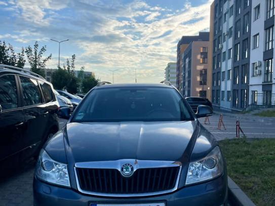 Skoda Octavia                         2009г. в рассрочку