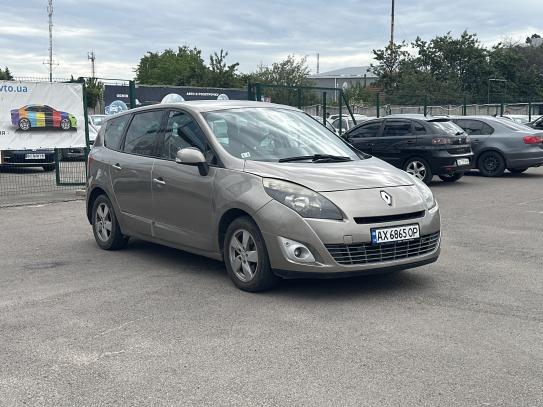 Renault Megane scenic 2010р. у розстрочку