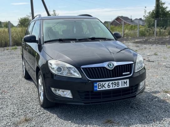 Skoda Fabia 2010г. в рассрочку