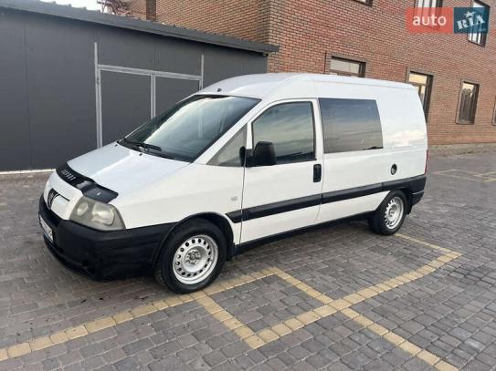 Peugeot Expert                          2004г. в рассрочку
