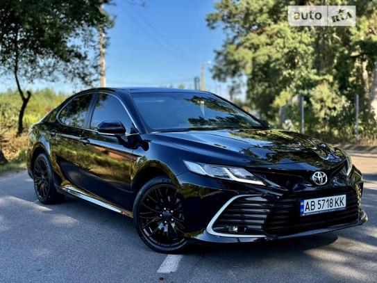 Toyota Camry 2021р. у розстрочку