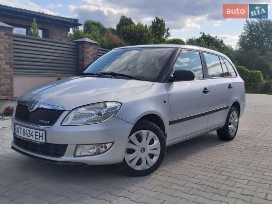 Skoda Fabia                           2011г. в рассрочку