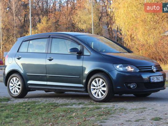 Volkswagen Golf 2012р. у розстрочку