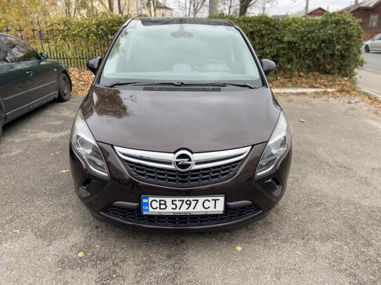 Opel Zafira                          2012г. в рассрочку