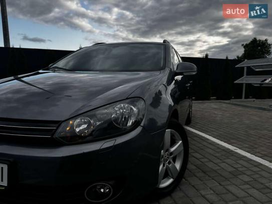 Volkswagen Golf
                            2012г. в рассрочку