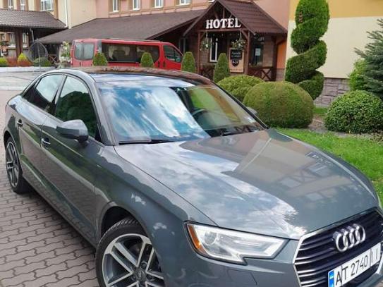 Audi A3                              2017г. в рассрочку