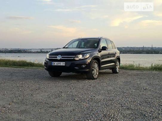 Volkswagen Tiguan                          2012г. в рассрочку