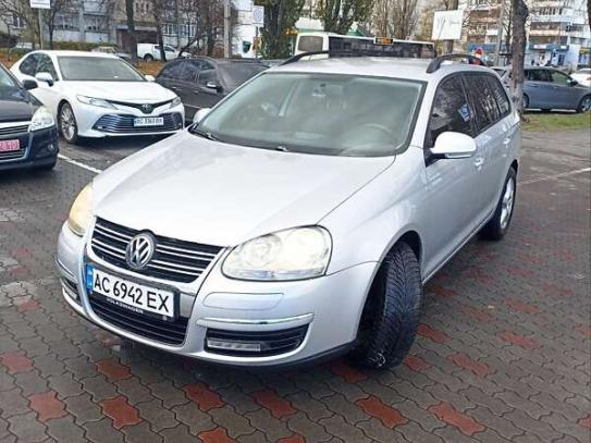 Volkswagen Golf 2009р. у розстрочку