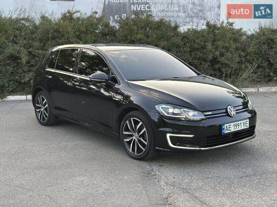 Volkswagen E-golf                          2019г. в рассрочку
