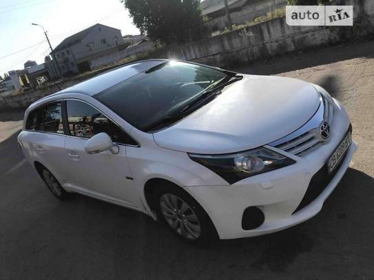 Toyota Avensis 2012р. у розстрочку