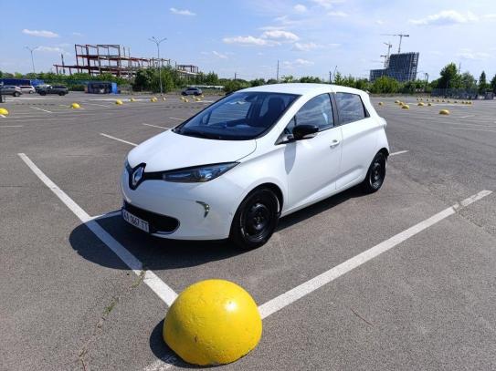 Renault Zoe
                             2015г. в рассрочку