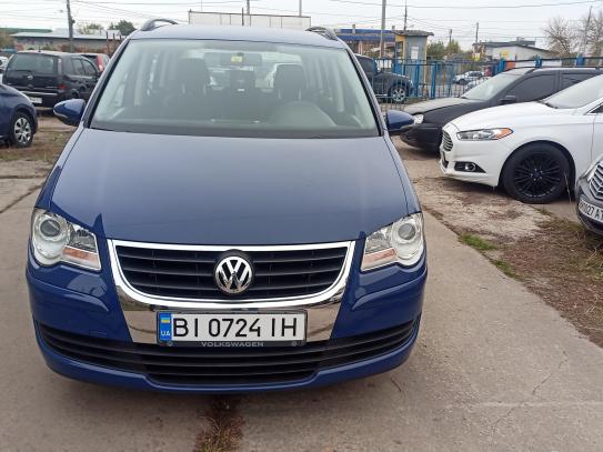 Volkswagen Touran 2009р. у розстрочку