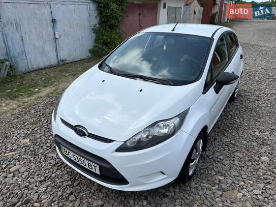 Ford Fiesta                          2012г. в рассрочку