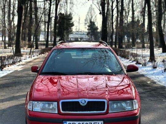 Skoda Octavia                         2010г. в рассрочку