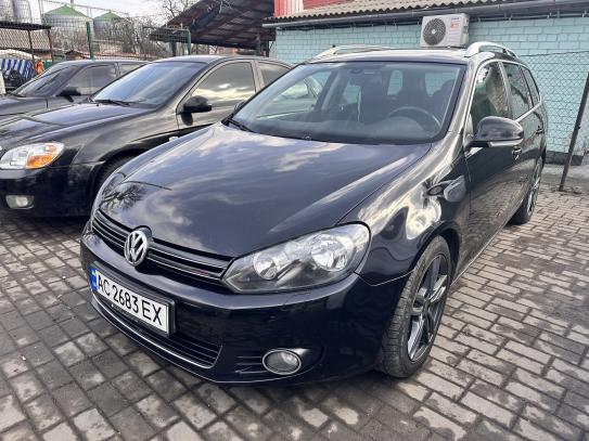 Volkswagen Golf                            2011г. в рассрочку